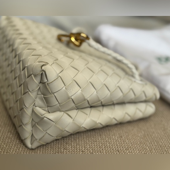 Bottega Veneta Small Andiamo Intrecciato Leather Top-Handle Bag - Picture 5 of 16